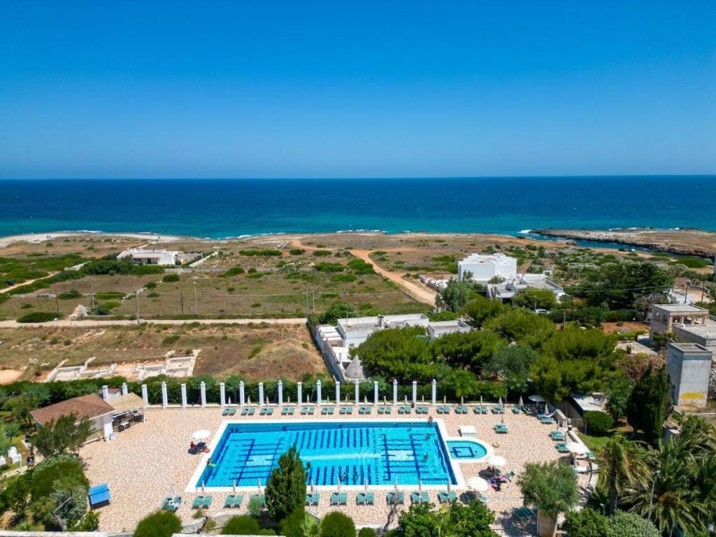 Hotel Scoglio Degli Achei Торе Санта Сабина Екстериор снимка